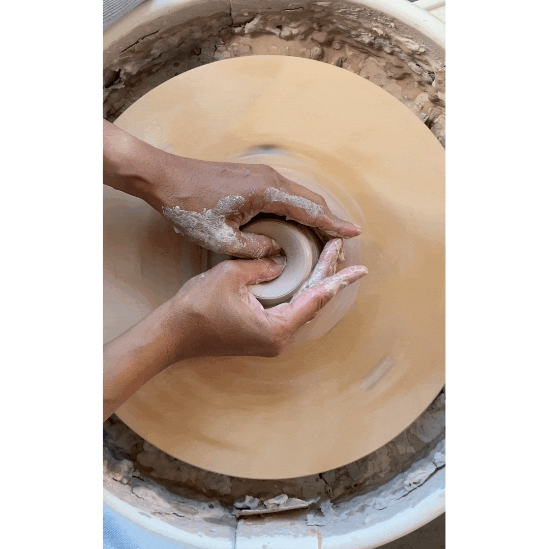 Filmpje met screenshots uit het pottenbakproces